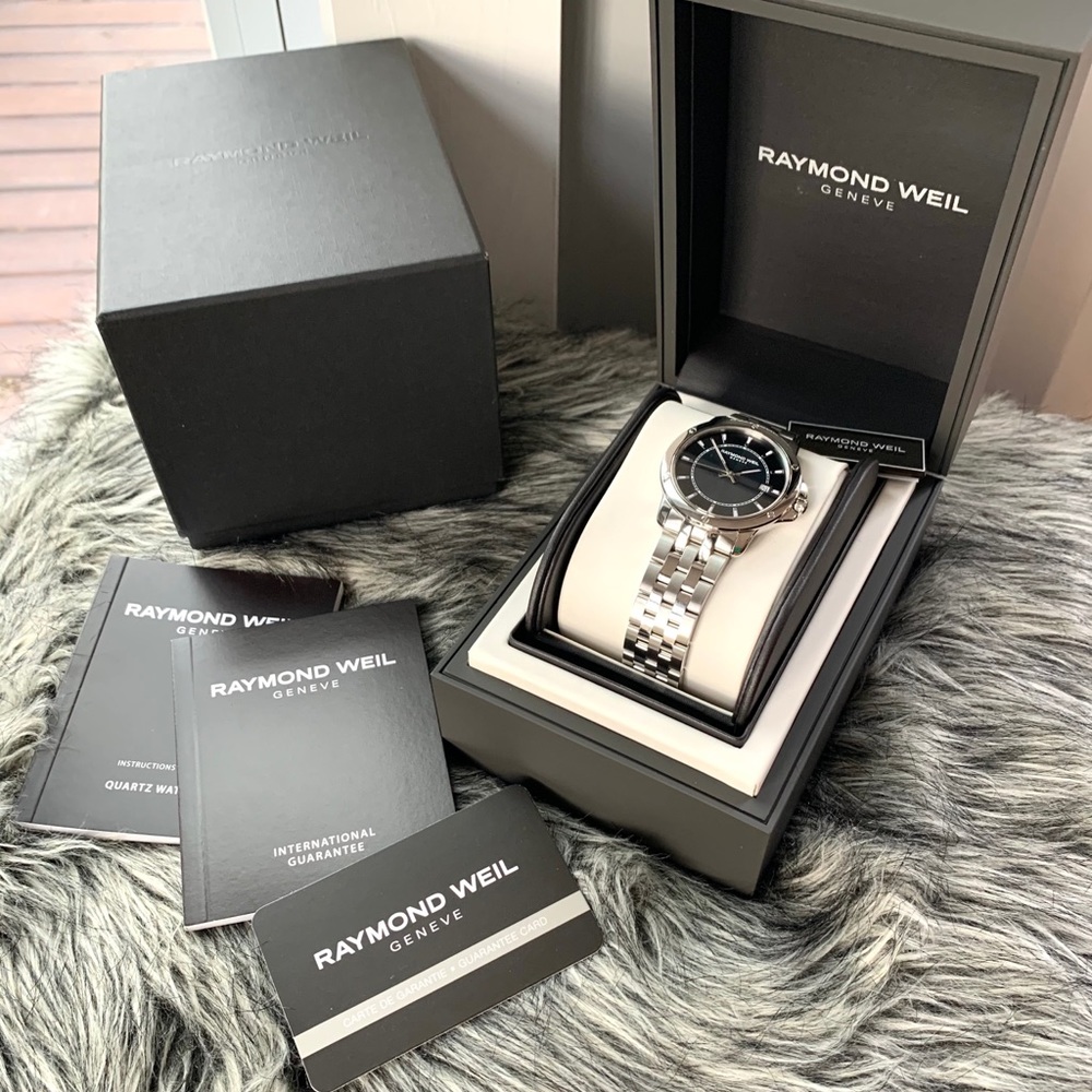 NWT authentic Raymond Weil Tango silver watch - Picture 1 of 7